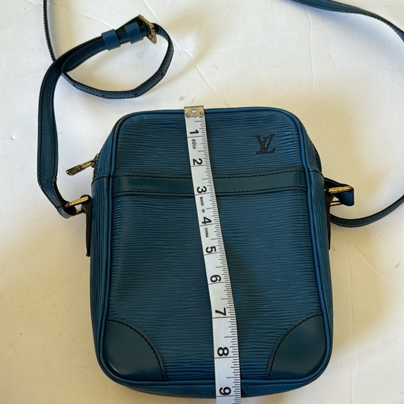 Authentic Louis Vuitton bag - Picture 15 of 16